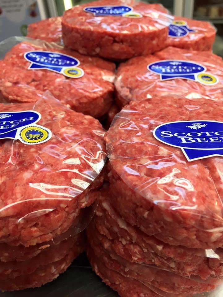 Hunterskinross's tweet photo. Pop in or call ahead for one of our amazing £22 BBQ Meat packs suits a family of 4-6 #BBQ #Kinross #Meatpack #ScottishCraftButchers #Lovelocal #Shoplocal https://t.co/1t9oeBciSb