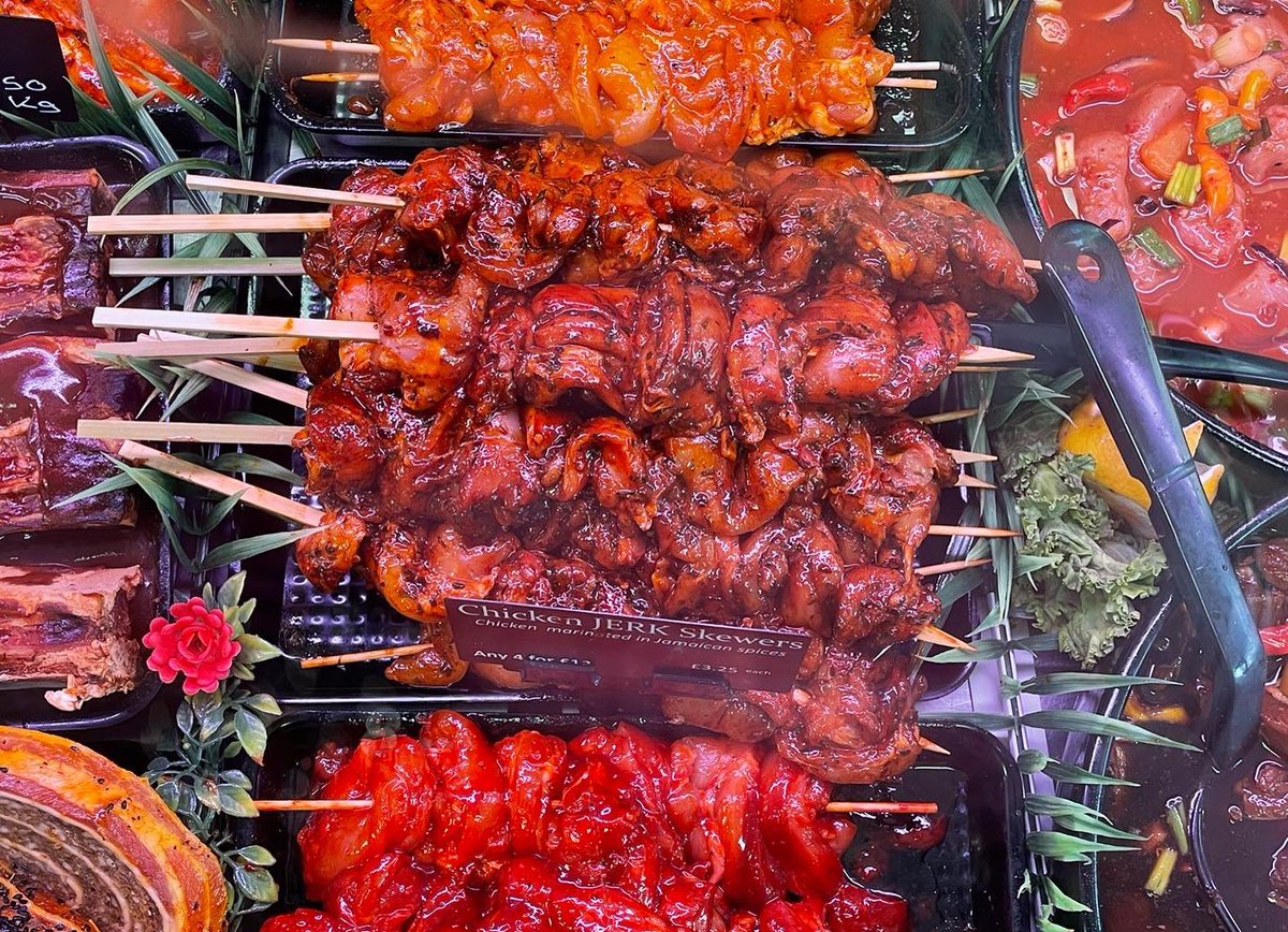 Hunterskinross's tweet photo. Pop in or call ahead for one of our amazing £22 BBQ Meat packs suits a family of 4-6 #BBQ #Kinross #Meatpack #ScottishCraftButchers #Lovelocal #Shoplocal https://t.co/1t9oeBciSb
