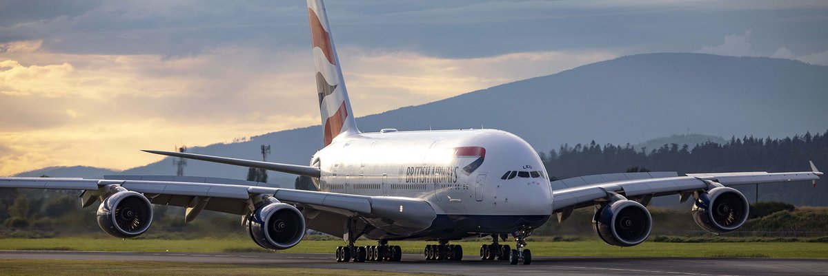 Kent_YVR's tweet photo. As promised, more #SuperSpeedbird action featuring sunlight reflecting off the ocean, strake vapor, light through outboard engines, and a cool looking combo 😎 #yvrspotters #avgeek #A380 #GXLED https://t.co/1IKPRFJVmW
