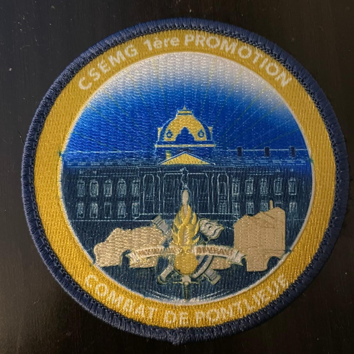 FCazals's tweet photo. Remise des brevets aux auditeurs de la 1ère promo du #CSEMG (Cours Supérieur d'enseignement Militaire @gendarmerie) à l' #EOGN.
Félicitations aux lauréats 👏
Heureux d'intervenir dans ce cycle sur le sujet du management de l'innovation
👮♀️👮♂️🇨🇵🎓💡 https://t.co/1ImUSpFGog