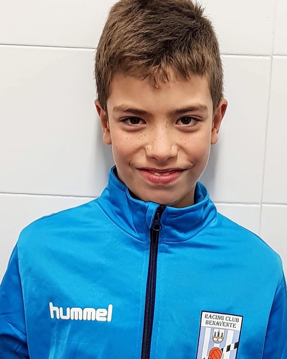 racingbenavente's tweet photo. 🌈 Cumpleaños ❗️
💎 Ayer hicieron 12 años...
Victor y Jorge jugadores del Alevin A 🎉🎉felicidades !!!! 🎁🎁
#juntosnuestrocorazonlatemasfuerte
#proyecto3.0 https://t.co/50HPvM8Df2