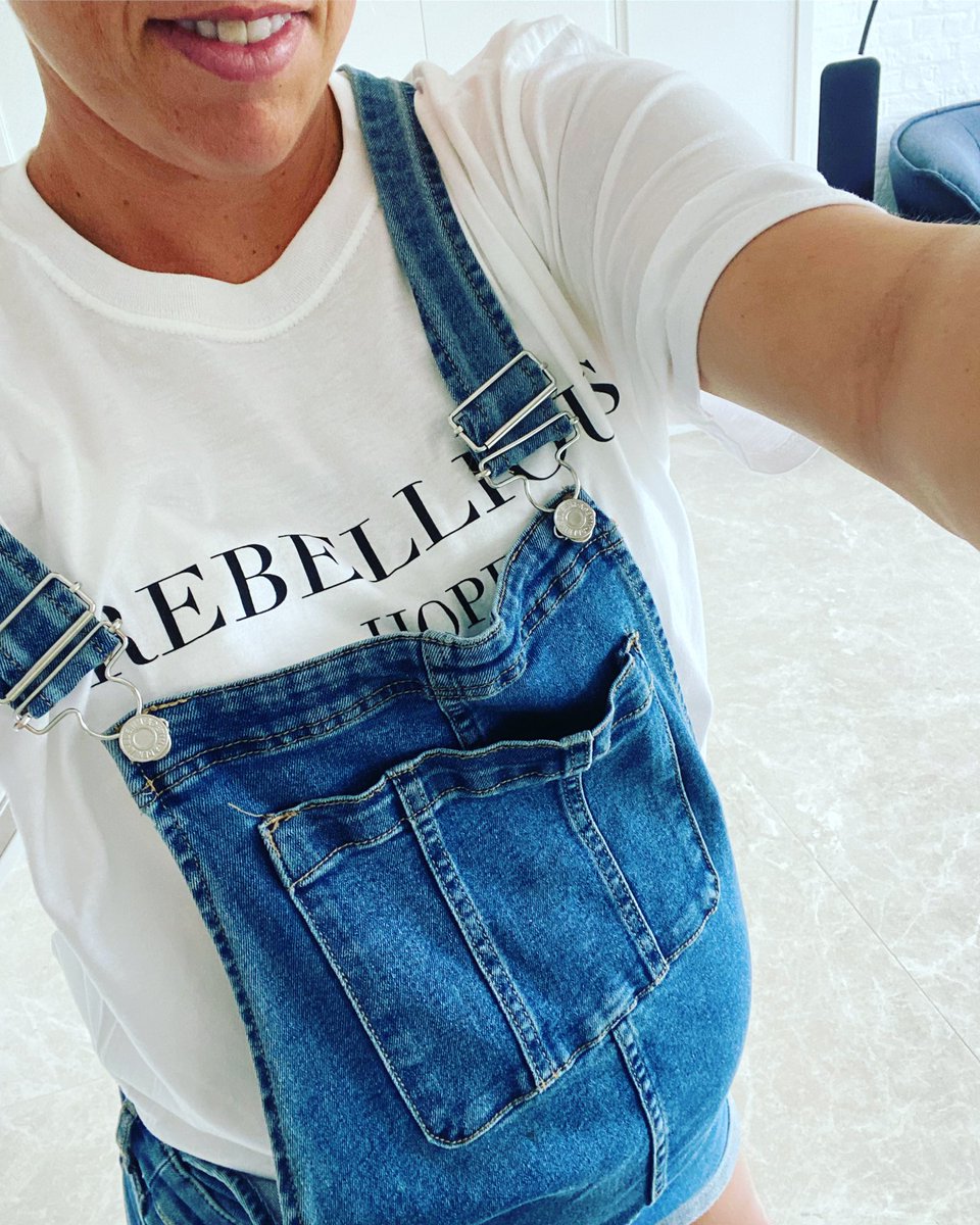 My new summer accessory 👚🤰🏼 @bowelbabe you were an incredibly inspiring woman, who has positively influenced so many now and kept the future brighter for so many more. @inthestyleUK #rebellioushope