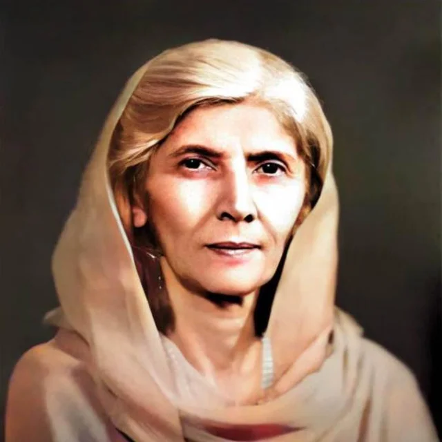 Remembering Mohtarma Fatima Jinnah and her devoted efforts towards the struggle for Pakistan's freedom on her death anniversary.

54th death anniversary of Fatima Jinnah being observed today