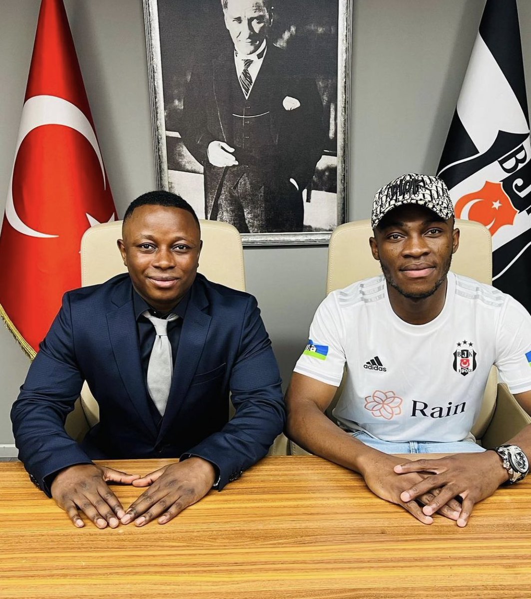 gokmenozcan's tweet image. 🚨ÖZEL RÖPORTAJ🚨

Jackson Muleka'nın menajeri Jean-Willy Ngoma: "Galatasaray'ın Muleka'ya büyük bir ilgisi oldu. Ancak biz Beşiktaş'ı seçtik."

fanatik.com.tr/besiktasin-yen…