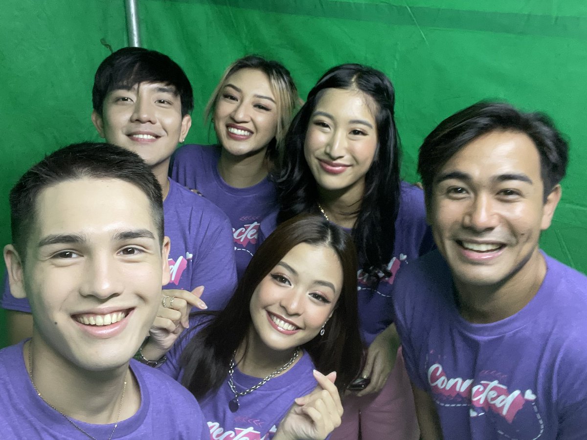 punta na kayo sa robinsons metro east for our first “Connected Movie” mall show !! 💓