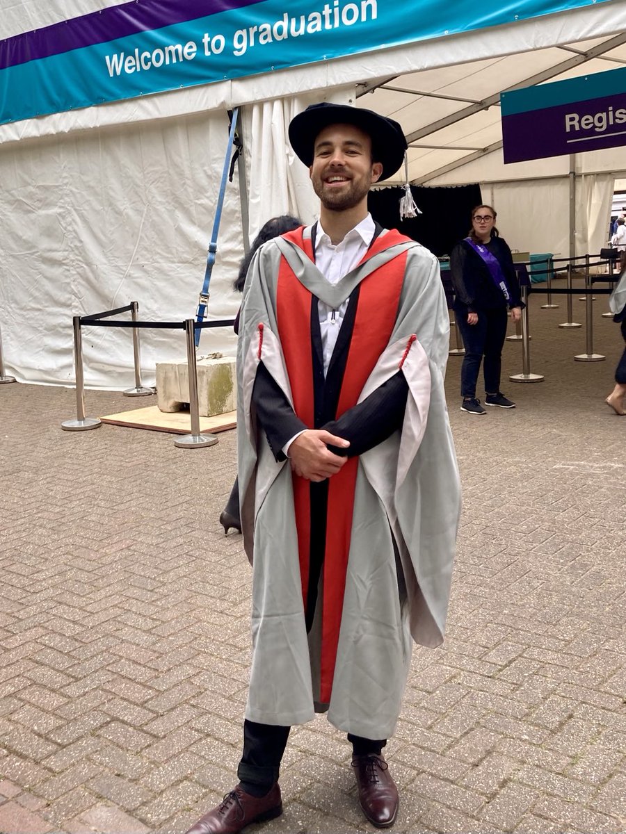 Demoulin Dominique (@dodemoulin) on Twitter photo Ce magnifique docteur en génétique est mon fils! Proud of him <a href="/ucl/">UCL</a> <a href="/londonuniv/">London University</a> #genetic <a href="/realRihellab/">The Rihel lab</a> <a href="/francois_kroll/">François Kroll</a> #graduation Ce magnifique docteur en génétique est mon fils! Proud of him <a href="/ucl/">UCL</a> <a href="/londonuniv/">London University</a> #genetic <a href="/realRihellab/">The Rihel lab</a> <a href="/francois_kroll/">François Kroll</a> #graduation