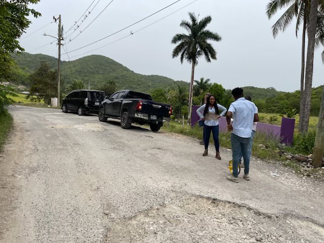 Tova_Hamilton's tweet photo. A few weeks ago my team and I toured the Reserve main road with the NWA reps to identify areas we could rehabilitate to ease the discomfort of motorists out of a small allocation from the Constituency Development Fund.

#RoadtoRecovery #TrelawnyNorthern #InchxInch https://t.co/95JTZLKkqq