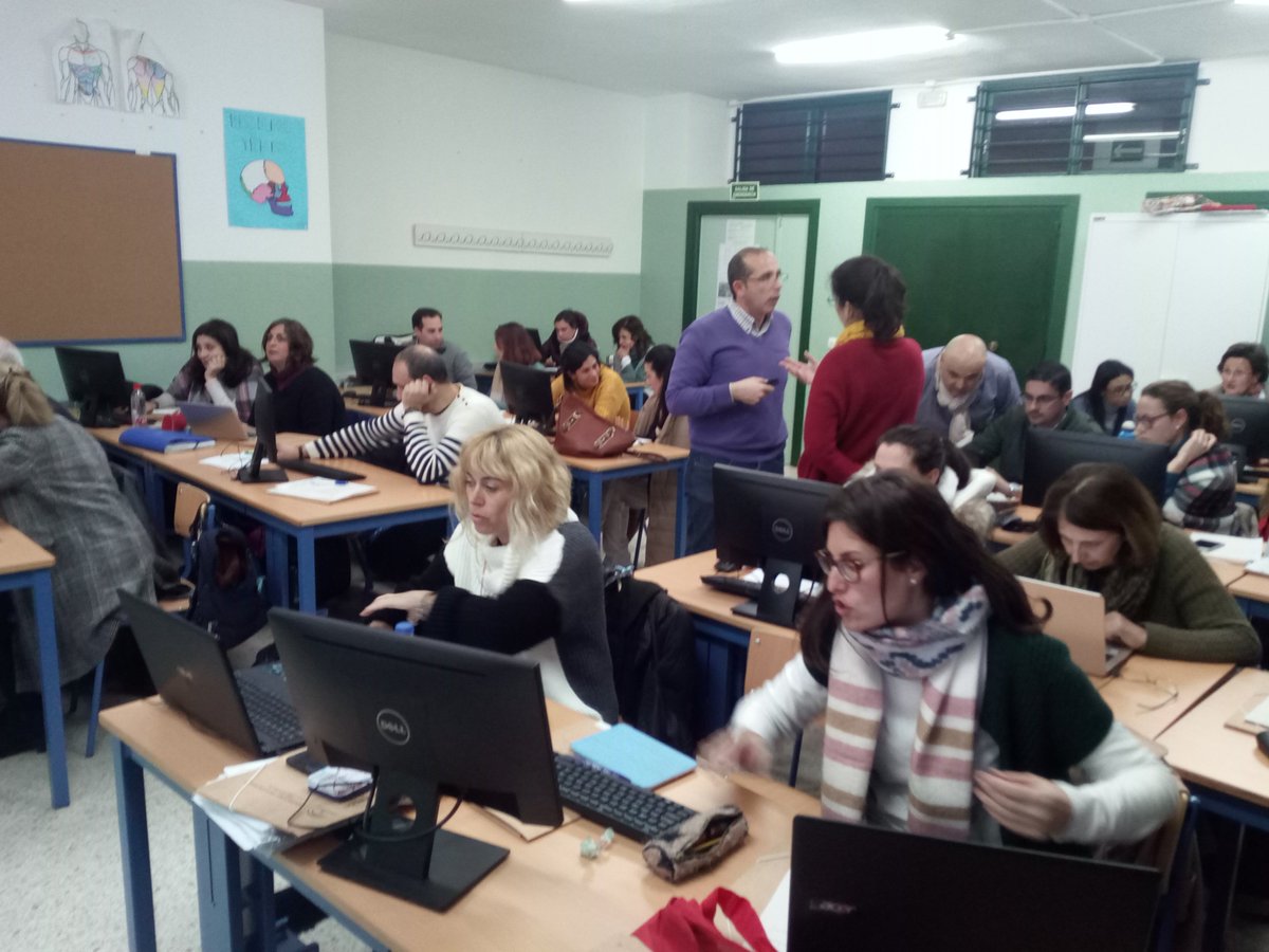 Y sobre todo GRACIAS al profesorado que cada tarde, cada día dedica lo mejor de su tiempo a la formación para conseguir una educación mejor 
<a href="/CEPdeSevilla/">CEP de Sevilla</a> <a href="/FormacProfAnd/">Servicio de Planes de Formación</a>