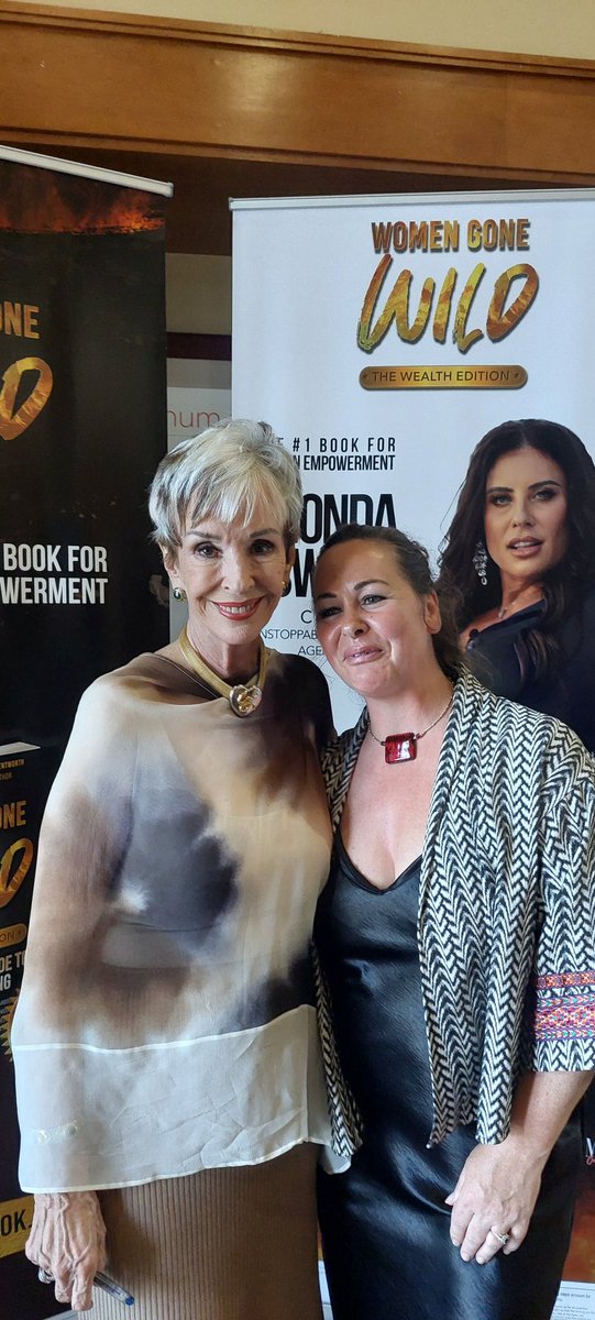 Love the wisdom of others 🙌 ❤ The beautiful Diane Wentworth <a href="/ChickenSoupSoul/">ChickenSoup4theSoul</a> and <a href="/rhondaswan/">Rhonda Swan</a> #womenempowerment hanging out in #LosAngelesCL connecting #Ireland and #America through wisdom and joy  🇺🇲🇮🇪