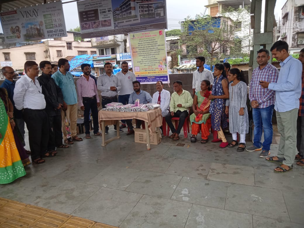 DVPravasi's tweet photo. @RailMinIndia
As per Indian railways initiative of one station one product, Stall facility was demanded by DVPSS for Divyang people which was provided at Saphale station today. This will provide self employment to them.
Thank you so much
@AshwiniVaishnaw &amp; @WesternRly https://t.co/VOqt6h5sTY