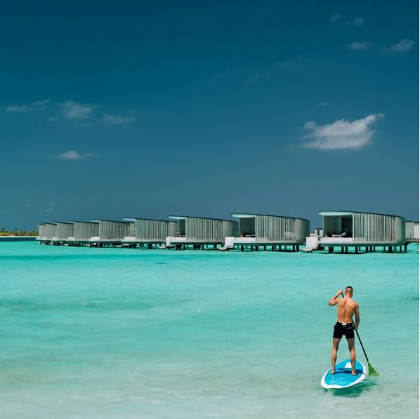 visitmaldives's tweet photo. Maldivian version of a hike is paddle boarding on smooth waters...

📷: ritzcarltonmaldives via IG

#WorldsLeadingDestination2021 #Maldives #VisitMaldives #SunnySideOfLife https://t.co/kI05Yt1GjO