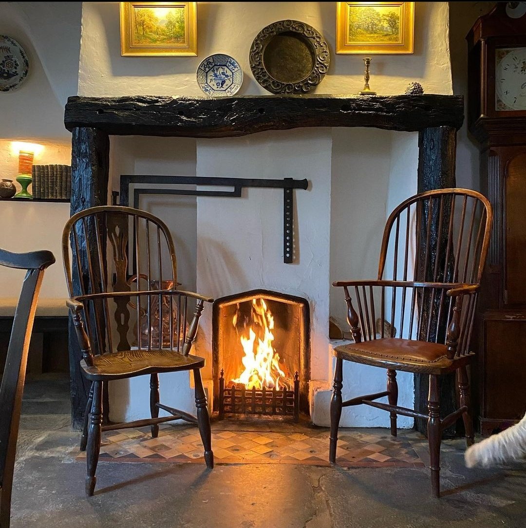 A friend of mine, @magwagdirector, was involved in saving this Lake District pub (amongst many others.) I haven't been yet, but as it sits at my favourite intersect but eating and drinking and artsnand culture I'm absolutely going too. Do check out the Farmer's Arms in Grizedale.