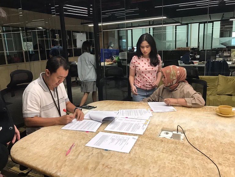 TrinityOptimaP's tweet photo. Mau flashback sedikit..

Bertepatan dengan ulang tahun @trinityoptimap pada tanggal 30 Juni, Trinity mendapatkan hadiah istimewa, yaitu TissaBiani resmi menjadi artis baru Trinity!

Yeayyy, welcome to Trinity, Tissa🥳

#TissaBiani #TopArtist #NewArtist #TrinityOptimaProduction https://t.co/ogPp8giEvN