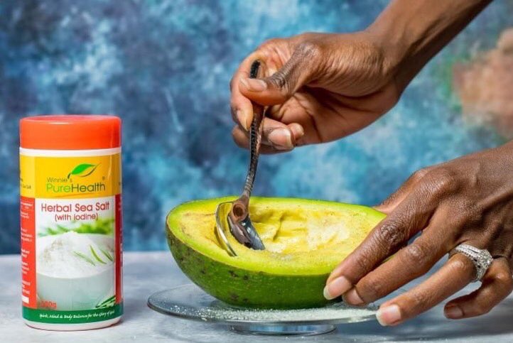 Winniesphealth's tweet photo. Avocados help your body absorb fat-soluble nutrients like Vitamin A,D,E and K. 

Add some slices of avocado when you are taking food rich in these nutrients. 

#Avocado #fatsoluble #healthy https://t.co/qeuZQqnlxD