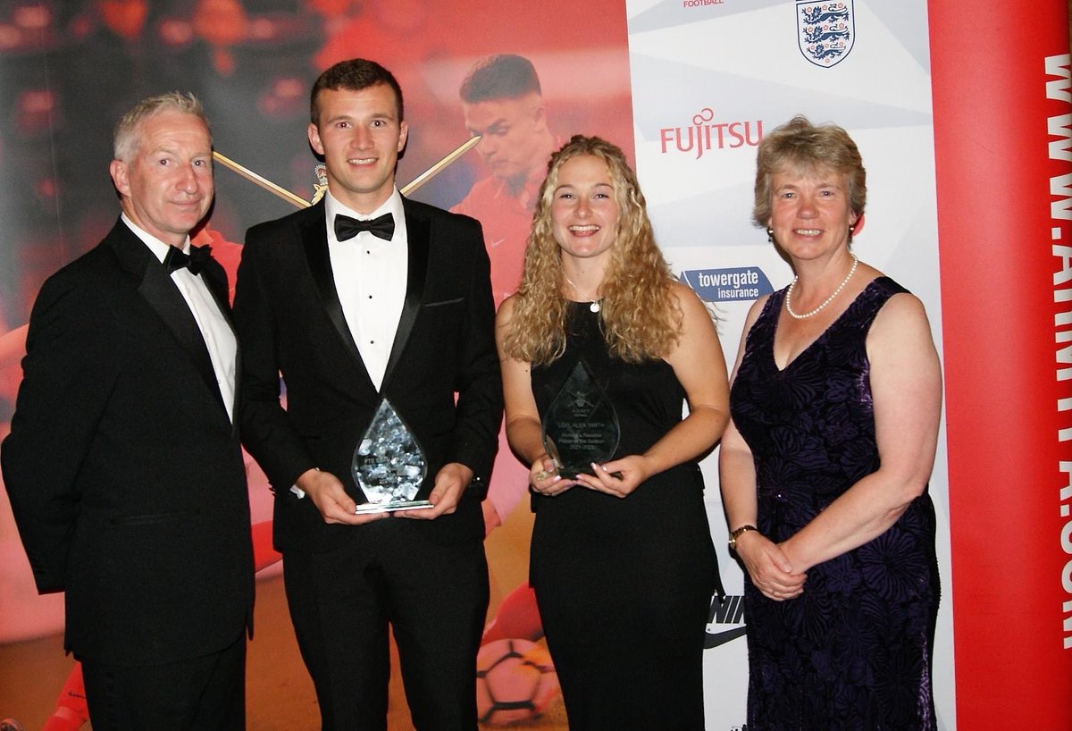 Armyfa1888's tweet photo. Congratulations to LCpl Alex Smith on being awarded @ARWomenFootball Player of the Season. A player who has shown excellent commitment and who has embraced new roles and ideas. Presented by @Armyfa1888 Vice President Maj Gen Celia Harvey. https://t.co/SllBIlbIK0