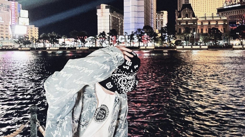 liskookloops's tweet image. 