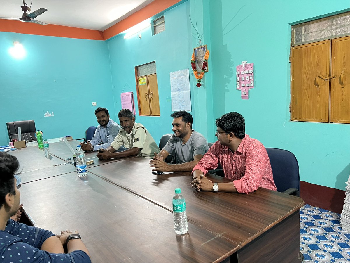 Zarif_Hosain's tweet photo. With my legal team in Kishanganj on behalf of @aid_indian explaining Project Rihaayi wherein we provide legal aid and assist in getting bail to undertrials to @kishanganjazad1’s staff for maximum outreach to the public! https://t.co/OGXLNF93mu