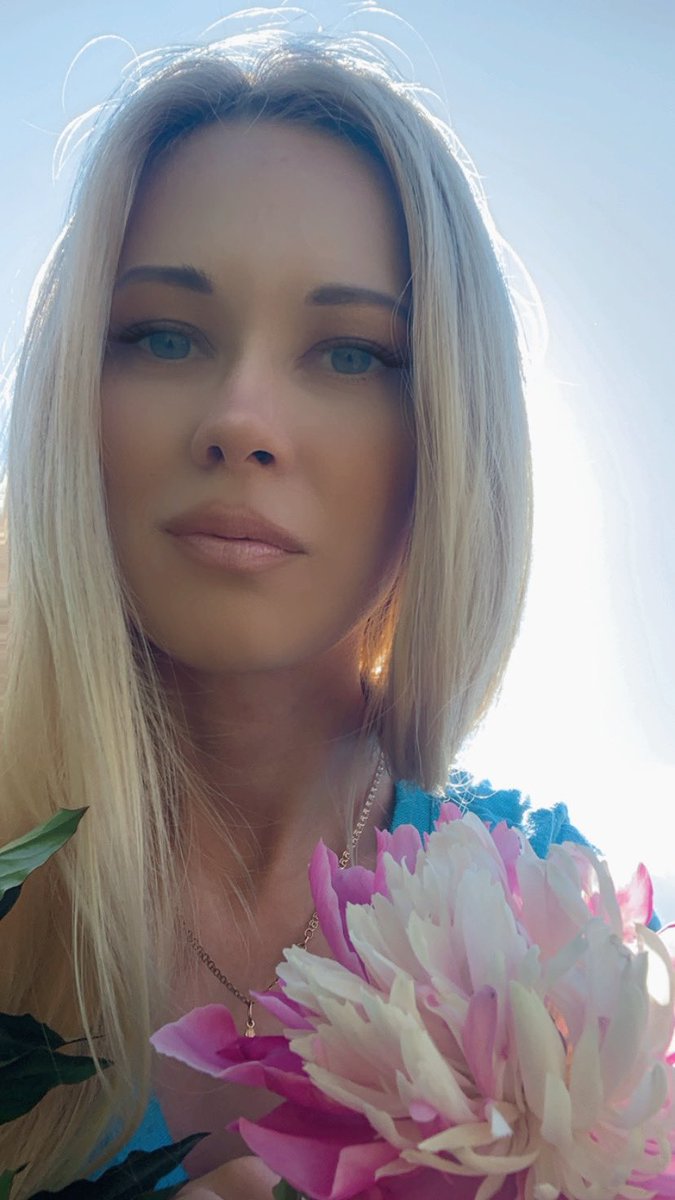 ElenaArtgent's tweet photo. Good morning my #NFTfamily 🌸🌸🌸
Have a nice day!☀️🤗❤️
🔑🔑🔑🔑🔑🔑🔑🔑🔑🔑🔑🔑
https://t.co/Pw8mmQoevV
#nft #goodmorning #nfts #NFTCommunity #NFTartist #NFTCollection #NFTProjects #nftart #nftcollector #nftkeys https://t.co/x79UfDgd6J