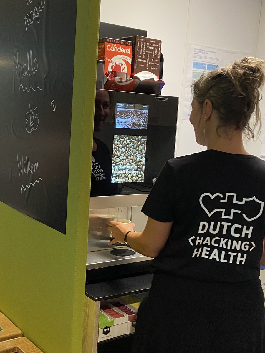 Tijd voor koffie! De klok begint te tikken voor onze hackers.. good luck!