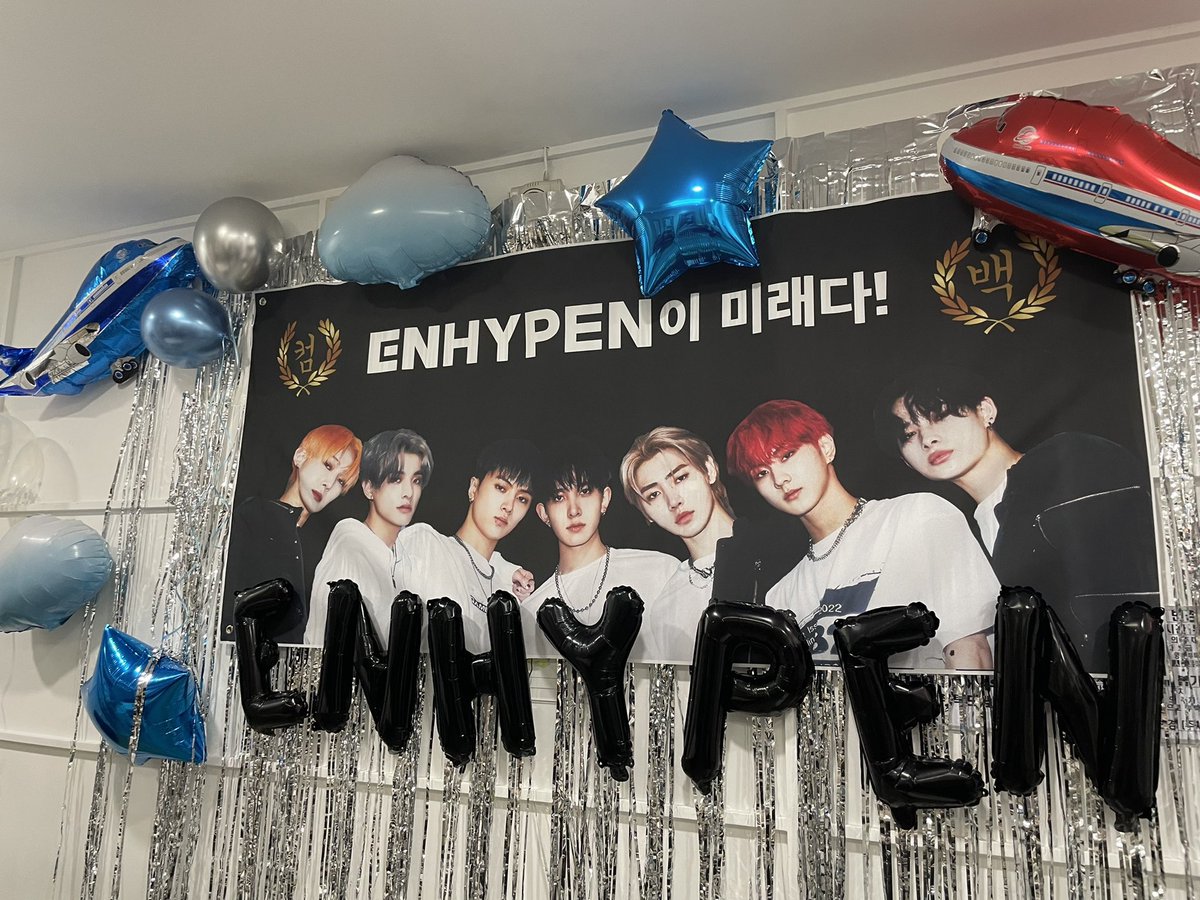 enhasdiary's tweet photo. @ENHYPEN_members [ENG]
ENHYPEN is the future
#ENHYPEN  #SUNGHOON #MusicBank https://t.co/mYGbP2dKHT