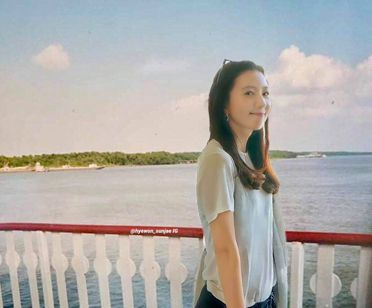 Penshim1's tweet photo. #hyejae @seeksik 'Hye-won dreamily turned and Seon-jae snapped her, his eyes gleaming as he took in her beauty framed by the wide vista of the river'...so much fun re-working 'New Orleans Adventures', 'Hye-jae: Book 4 - New Worlds' - and thank you kindly @TessAngeles6 💞@Penshim1 https://t.co/utbQZCfKpA