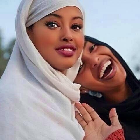 Eid Mubarak from distant relatives to #OBIDIENTFamily
May Allah make this festive season promote unity in #Nigera and the #world. 
Barka da Sallah.
We come in peace.  
#PeterObiForPresident2023