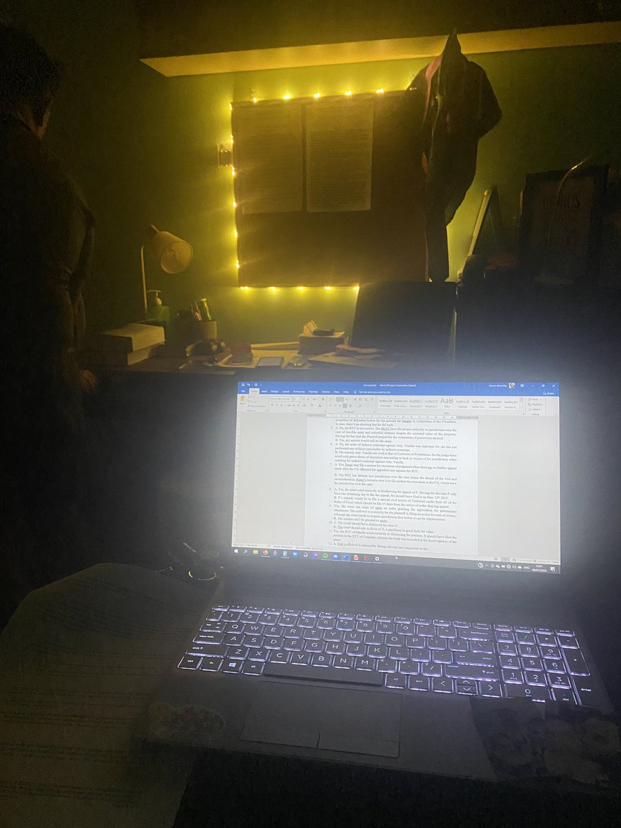 gRaSyAh_'s tweet photo. At biglang nawalan ng kuryente!! 8 more questions to go pa!
Eto napapala ng tanghali na bumangon eh.. #mockbar https://t.co/OkMpemiIDv