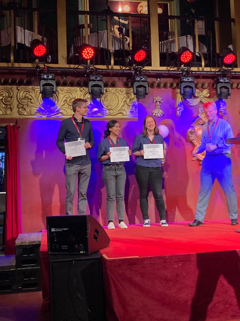 HelkerLab's tweet photo. Great final of the joint #GfMVB and #bmvbs #microcirculation2022 meeting in Berlin.
Jean gave his first talk (not sure who was more nervous, the PI or the presenting student). And Julian won his first poster award! We are looking forward to the next #GfMVB meeting in Groningen. https://t.co/tB6prebTF9