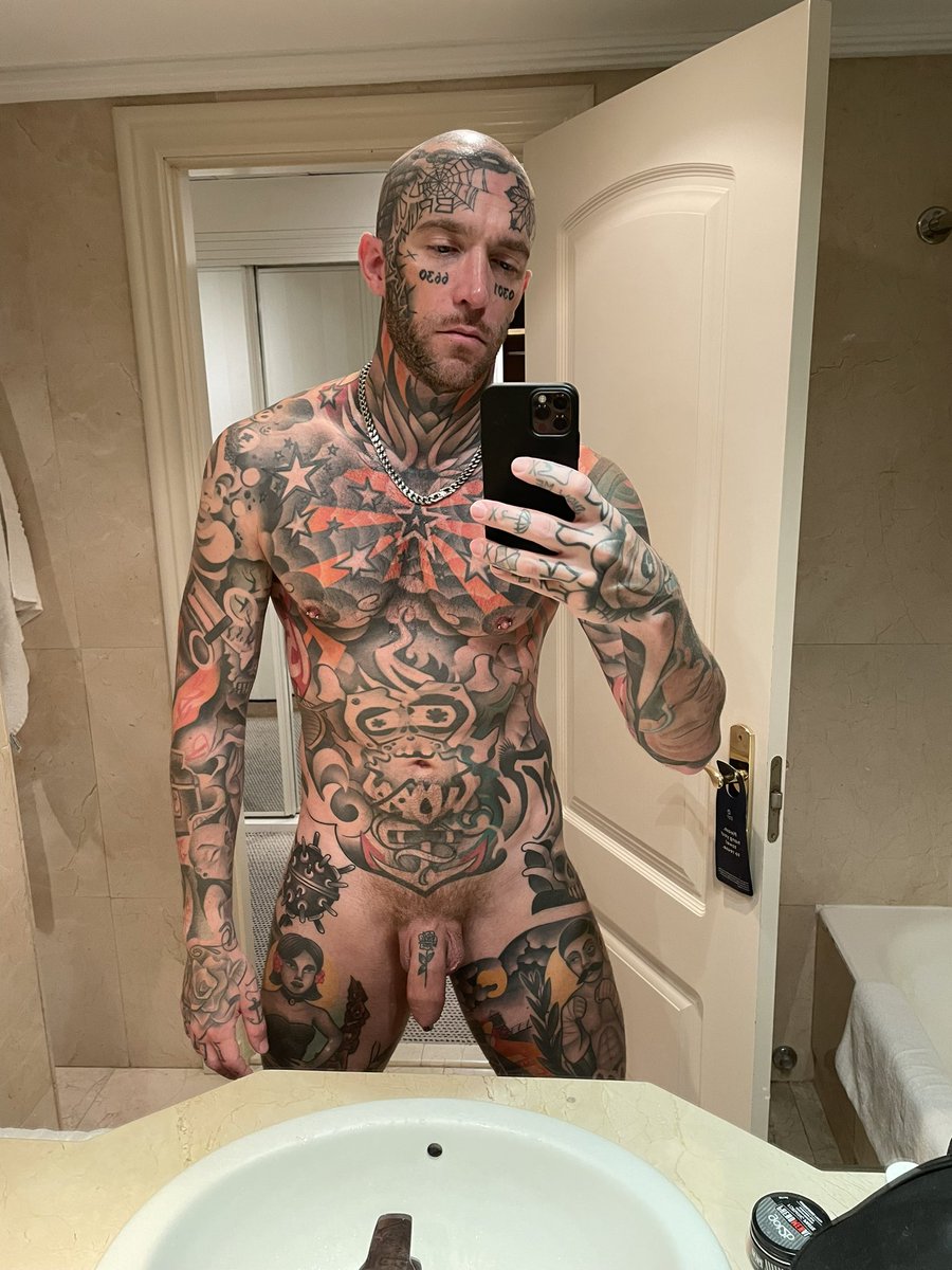 inkedbrln's tweet photo. Madrid, what’s good? https://t.co/ZzVgN0Wluj