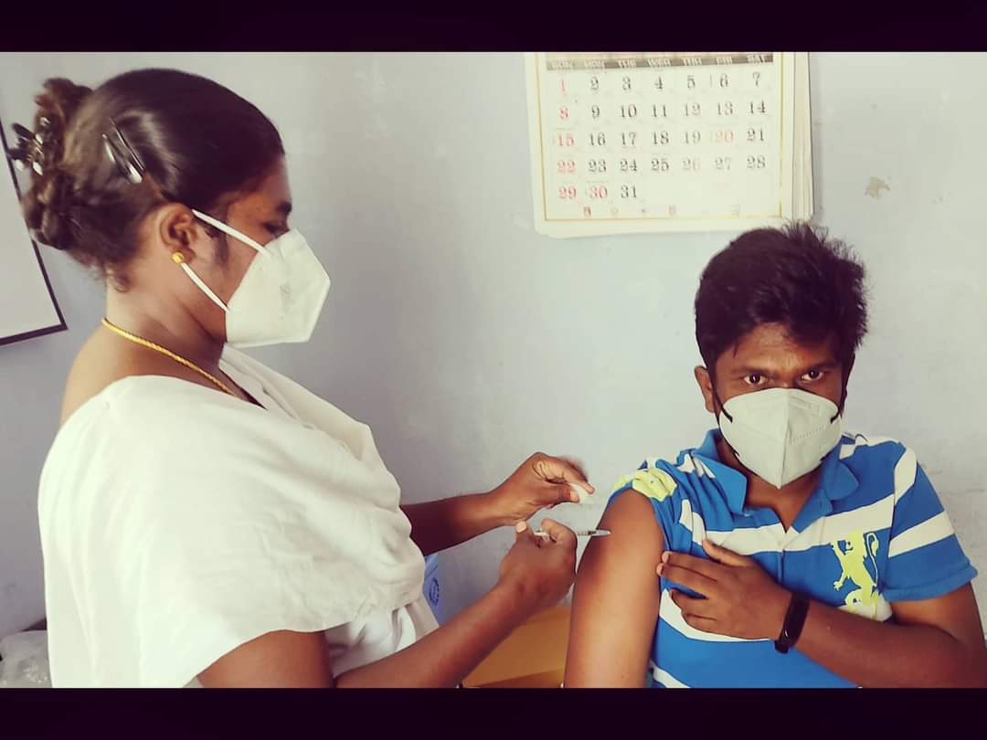 john_jecinth's tweet photo. 'Light drives out darkness'
In this dark pandemic era, vaccination is the light which paves way for a bright future #iamfullyvaccinated 💉#seconddose #getvaccinated 🧑🏻⚕️ #itsfullysafe #dontbescared #breakthepandemic #breakthewave #breakthechain #coronavirus #covi̇d19 🦠 https://t.co/CXZbXcPy9e