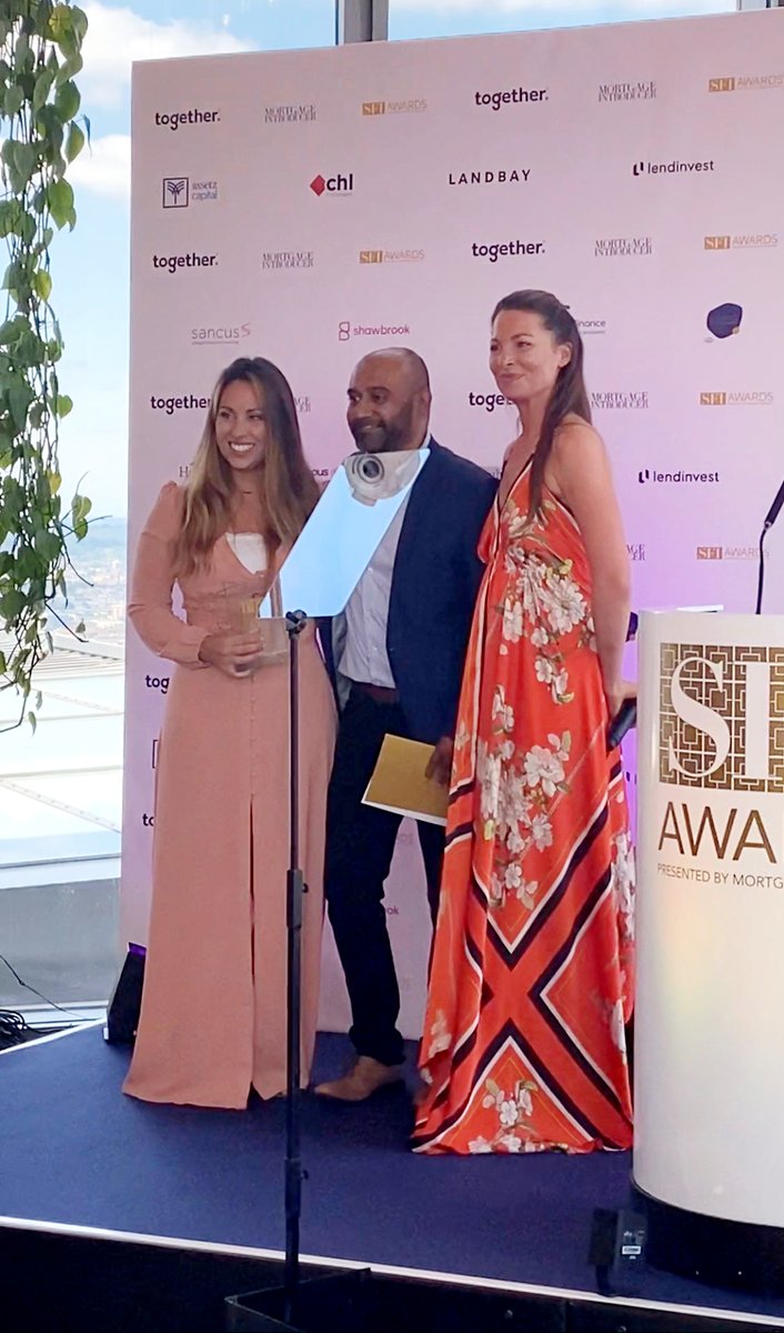 GemmaBennettMM's tweet photo. Over the moon to have been awarded the 🌟 Rising Star for Brokers Award at the @MortgageChat  SFI Awards yesterday!! 
Celebrating at @SUSHISAMBA!

Thanks to Sarah Tucker @themortgagemum and Jamie Lewis for taking a chance on me and assisting my climb ever since. 🌟 #sfiawards https://t.co/LrMrmt4df2