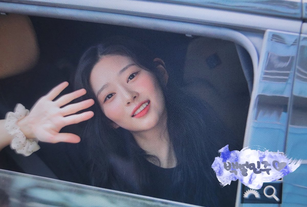 Snow White tweet media