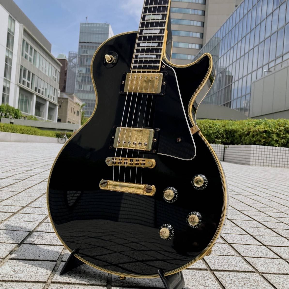 niconicoguitar's tweet photo. Gibson 1978 Les Paul Custom (Ebony Black) 

ギブソン 1978年製 レスポール カスタム

#gibson #vintagegibson #lespaul #lespaulcustom 
#1970s #mapleneck  #ebonyblack https://t.co/F6astF50Jt