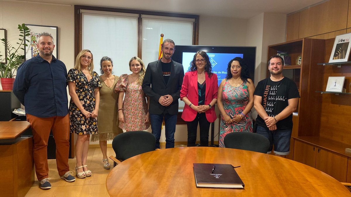 IsidrePineda's tweet photo. Gràcies Consellera @taniaverge per la visita a #CaldesDeMontbui i per apreciar la tasca de reparació de la memòria històrica amb 'El Judici de les Bruixes' #LaForca #Escaldarium https://t.co/IF1a65s7oB