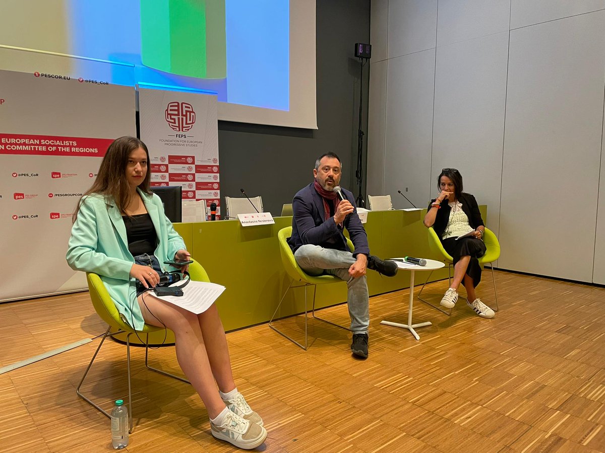 We just kicked off with day 3 of #ProgressivesSpeakUp School at @Reggiochildren with @PES_PSE @YESocialists & @FEPS_Europe

We will talk about Ukraine 🇺🇦 and how war is affecting children and their future, brainstorming on how to make our cities child-friendly.

#ChildUnion