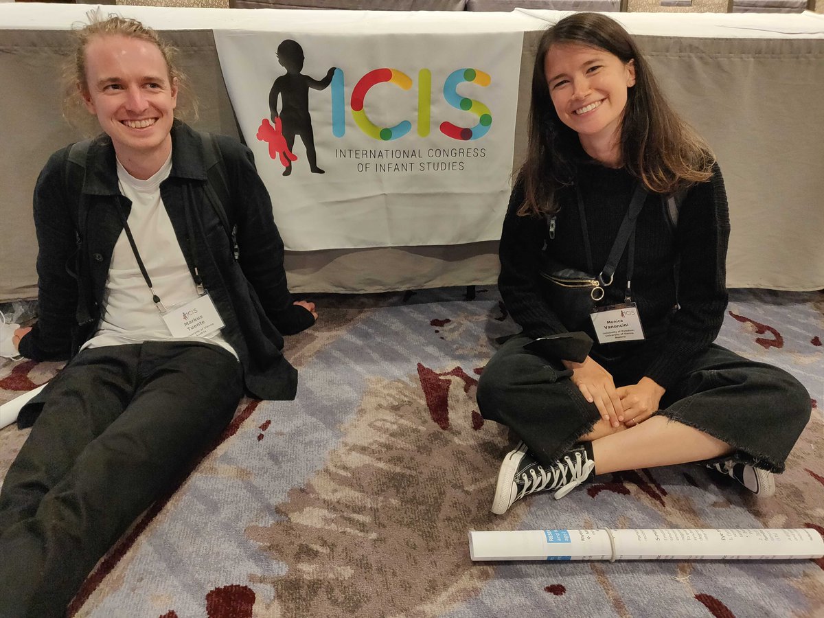 Last bragging for now:
#ICIS2022 people! 
Approach <a href="/MonicaVanoncini/">Monica Vanoncini</a> to learn all about mother-infant interpersonal synchrony and language development of infants.
&amp; <a href="/TueMarkus/">Markus Tünte</a> on the link between mother/infant interoception and infants' social-emotional development.