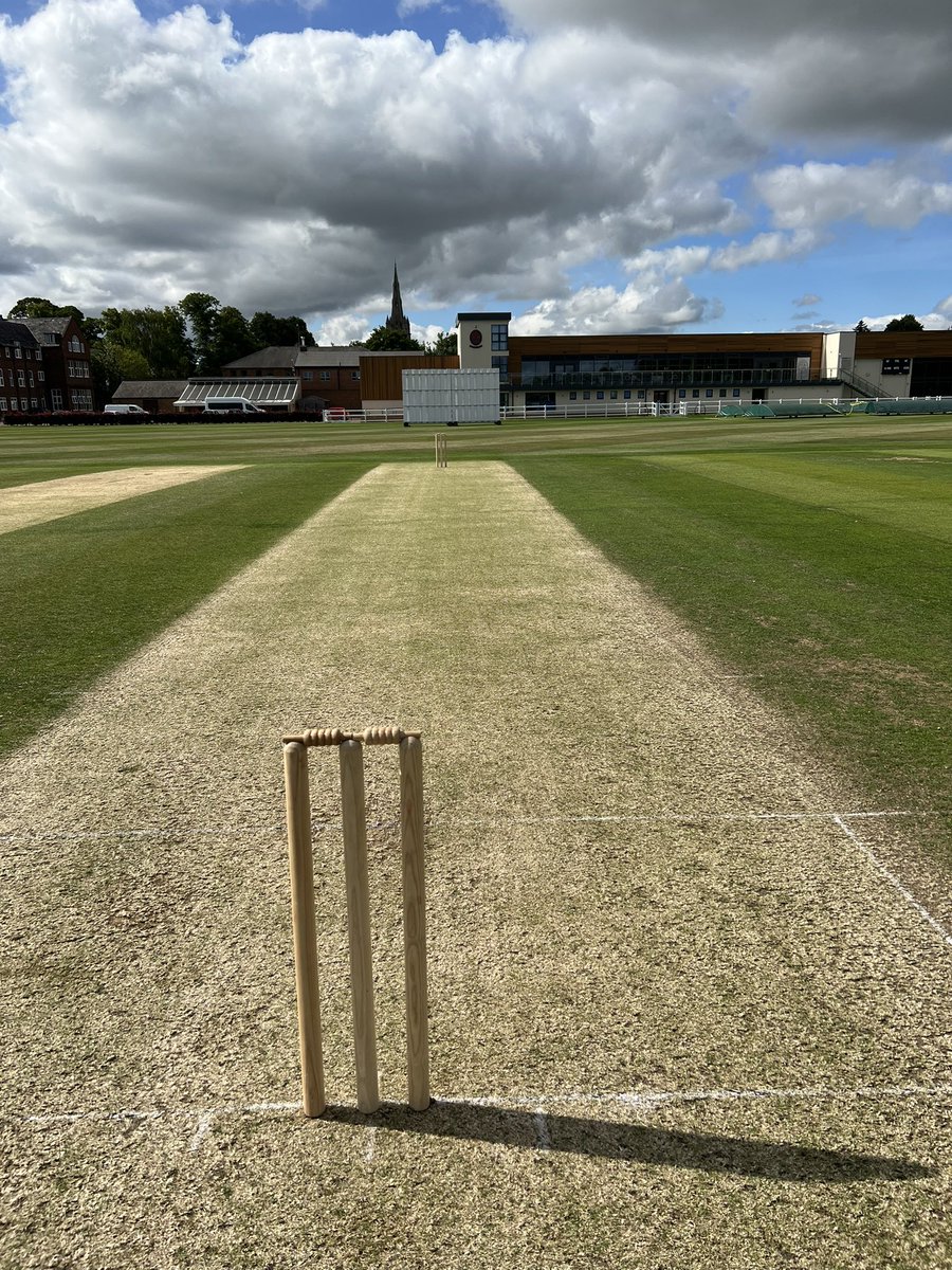 benters1808's tweet photo. All set for the final game of the season @OakhamSch. Hope the Hanbury family enjoy their day. Great work again by the @Groundstaff1 team 👏👏 https://t.co/Vr9nk4xj0z