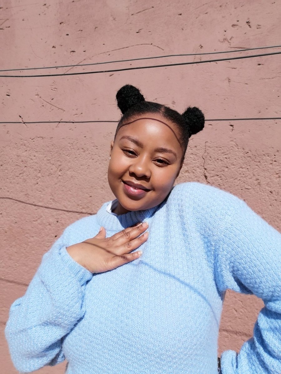 leboo_msweni's tweet photo. Space buns on natural hair using @DarlingHairSA watch my tutorial on this simple go-to hairstyle on my YouTube Channnel

https://t.co/bJ9g6uHSMf

Don't forget to subscribe to my channel

Follow @leboo_msweni on IG too for more hair content.

#GirlTalkZa #naturalhairhairstyle https://t.co/0EZnlrYbUv