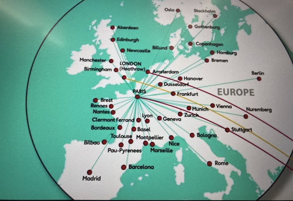 Mp97440's tweet image. Même Hitler n’aurait pas espéré autant pour son Reich… Berlin carrément aux portes de la Russie et Stuttgart en Croatie 😩🗺 #mapfail 
Je préfère ne pas citer la source pour ne pas leur porter préjudice…