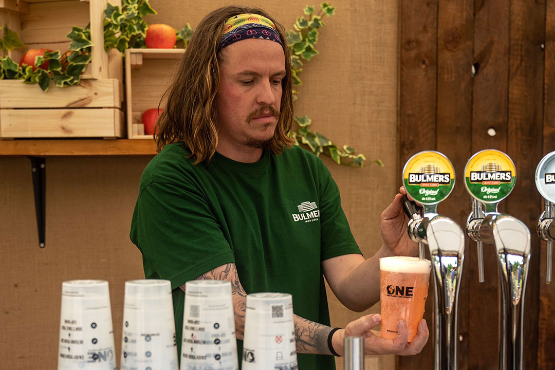 ONE reusable cups being used at Ireland's Body & Soul Festival - cheers!

@NativeEventsIE 
#plastcifreejuly #nativeevents #festivalsireland #ireland #musicfestivals #ONEPlanetONEChance #weareone #eventcup #reusablecup #ReuseMeReturnMe #ONEcup #sustainable #scaottdagg