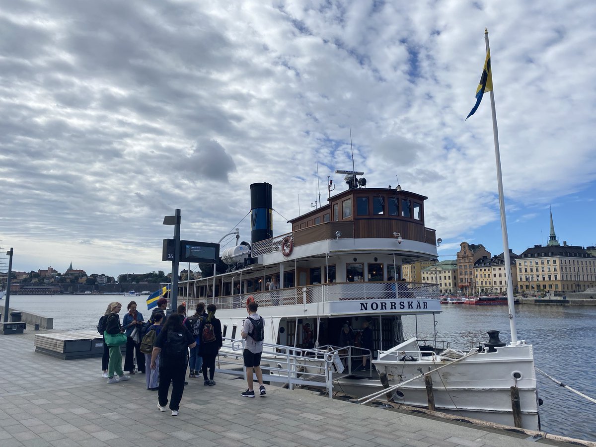 Alltid lite häftigt att se att vi på <a href="/Transdev/">Transdev Group</a> kan både splitterny teknik med autonoma fordon och tradition med ångfartyg. Vilka företag kan stoltsera om att de har en sådan bredd? #themobilitycompanysweden