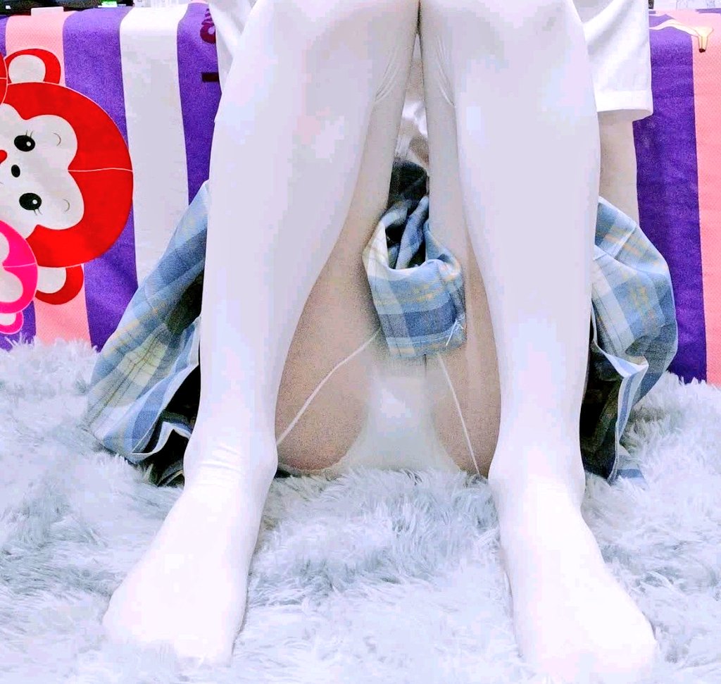 下次来个雪糕刺客嘿嘿！ 
#乌鲁木齐 #昌吉 #乌市 #白丝 #伪娘 #男娘 #jk #jiojio #脚 #足控 #小鸡鸡