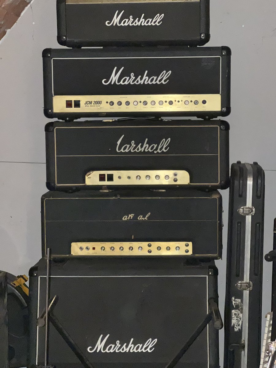BonaFideStudio's tweet photo. We go all the way to 11!
Happy Saturday from us and our little #Marshallstack.
Have a good one #musos!
02088839641
#marshallamps #makesomenoise #spinaltap #livesound #bandrehearsalstudio #recordingstudio https://t.co/PdUxuhWraF