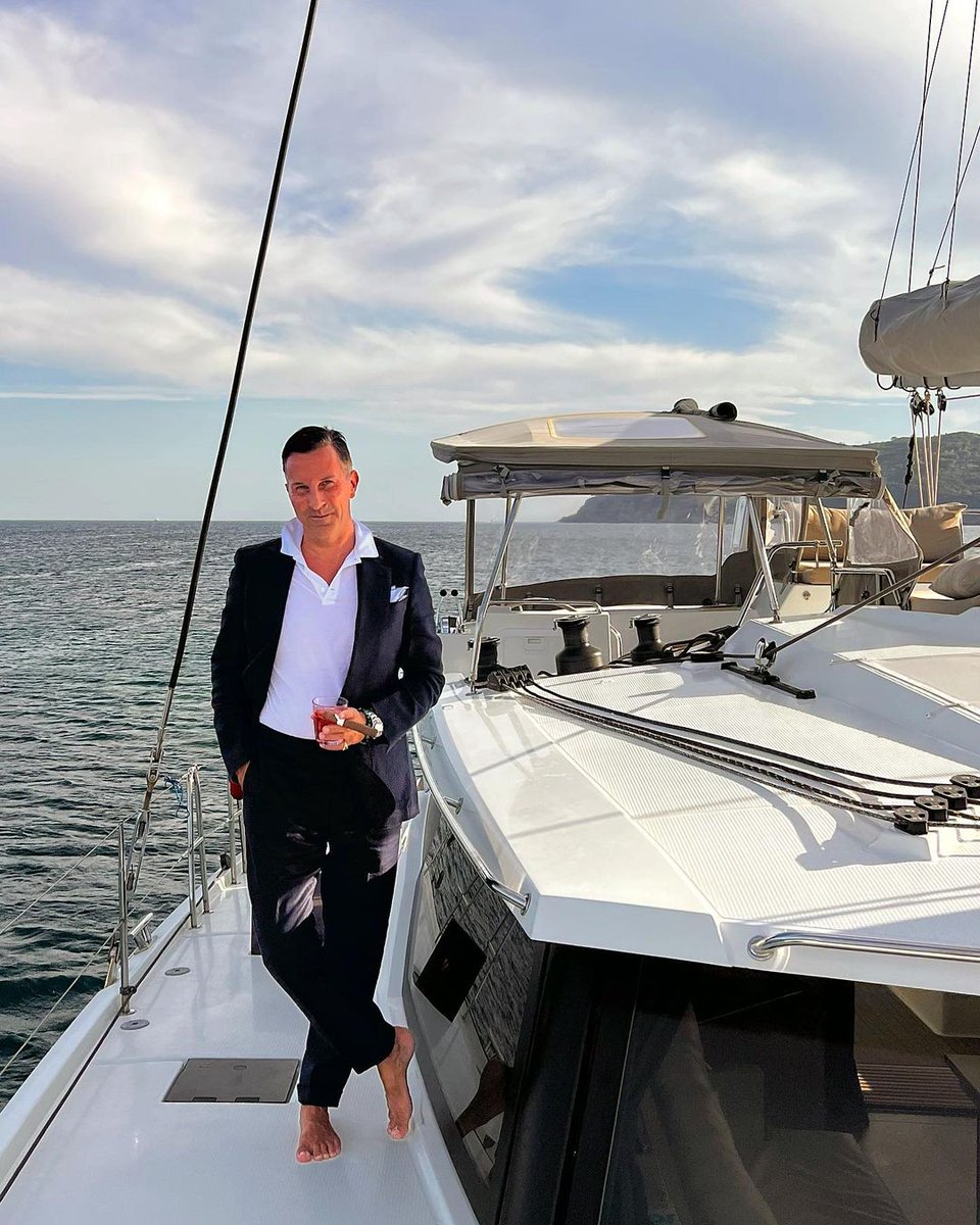 Alexander_bowe's tweet photo. alexander.kraft

One of the last evenings of this birthday boat trip which went by far too quickly… time to get a bit festive again and bring out the linen suit
#thursday #motivation #evening #drinks #cigar #summer #holiday #boat #trip #travel #explore #sea #mensfashion https://t.co/iDSffCPyCU