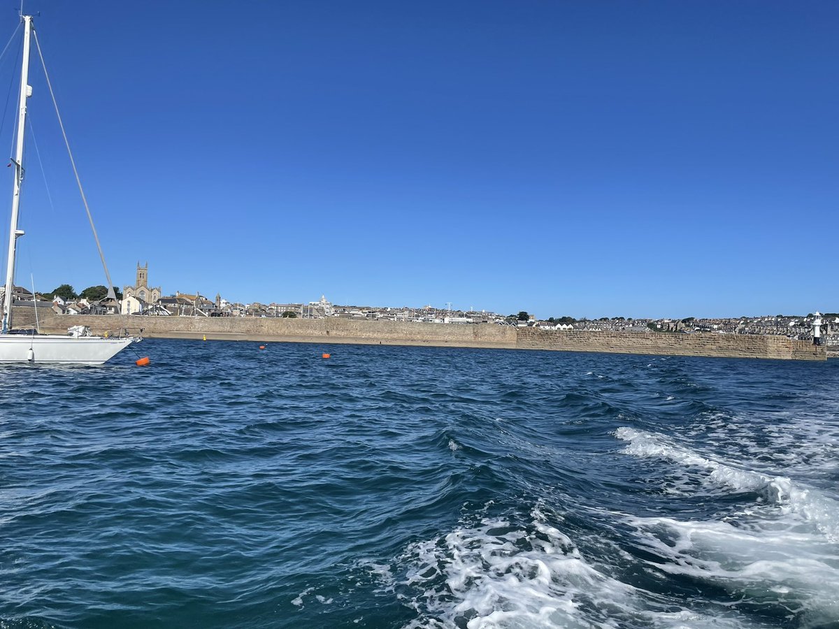 Saturday morning boat trip. <a href="/STAHSMusic/">STAHS Music</a> <a href="/StColumbasMus/">Music | St Columba's College</a> #Cornwall2022