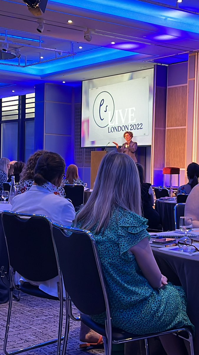 Awesome session from <a href="/PeggySueVasquez/">Peggy Vasquez</a> today at Day 2 of the <a href="/ExecSupportM/">Executive Support Media</a> London Conference #ESLIVE #successmindset   #growthmindset #assistant