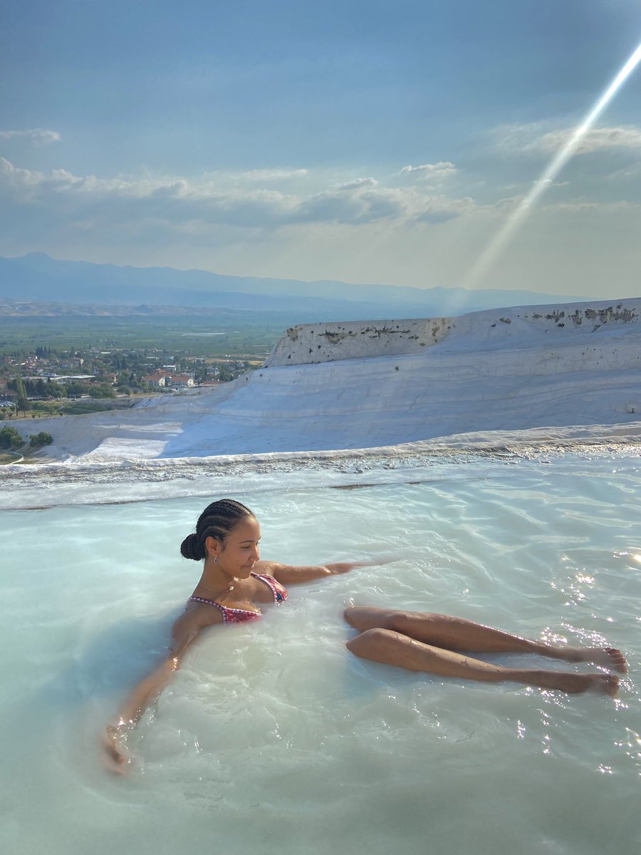sunsharnnn's tweet photo. The Ancient Cleopatra Pools , Pamukkale, Turkey. 🤍 https://t.co/5tFbf5HuzF