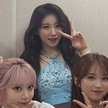 FeatherJmeee's tweet photo. Lee Chaeyeon                     Lee Chaeyeon
2020                                    2022

#WANTChaeyeonOnStage
@official_LCY
#이채연 https://t.co/0ElFQGeUJs