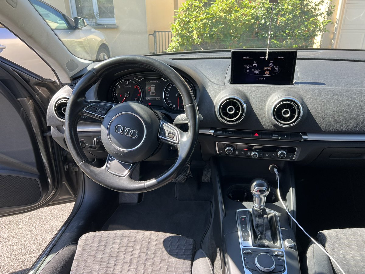 melvsr13's tweet photo. AUDI A3 SPORTBACK BOITE S TRONIC À VENDRE ⚠️⚠️⚠️ https://t.co/8FbQrxNe2e