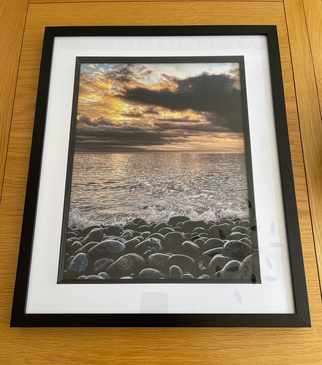 Just done five limited editions prints in A3 frames for my customers. Evening at Cold Knap pebble Beach . @BarryValeofGlam <a href="/Barrybados/">#Barrybados</a> <a href="/barry_beautiful/">Beautiful Barry</a> <a href="/_BARRYISLAND_/">Barry Island ❤🏴󠁧󠁢󠁷󠁬󠁳󠁿❤ #BarryIsland</a> <a href="/WelshWalks/">Walks Around Wales</a> <a href="/ItsYourWales/">It's Your Wales</a> <a href="/beauty_wales/">Beauty of Wales</a>